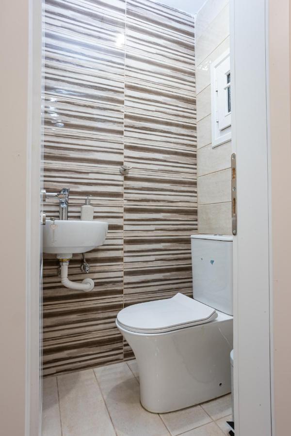 Luxury Downtown Apartment E1 Salonicco Esterno foto