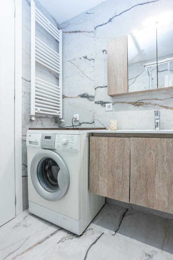 Luxury Downtown Apartment E1 Salonicco Esterno foto